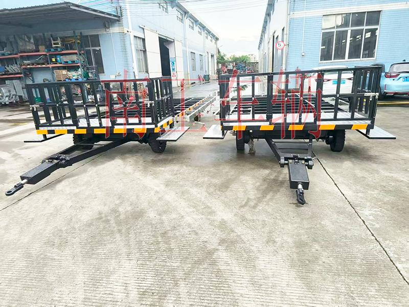 5吨带不锈钢配件牵引平板拖车 护栏型全挂车