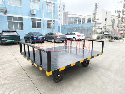 1715570693682693.jpg 3吨前后固定护栏平板拖车2I.jpg