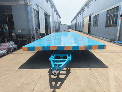 1730096764585588.jpg 40吨4米宽重型平板拖车 蓝色4I.jpg